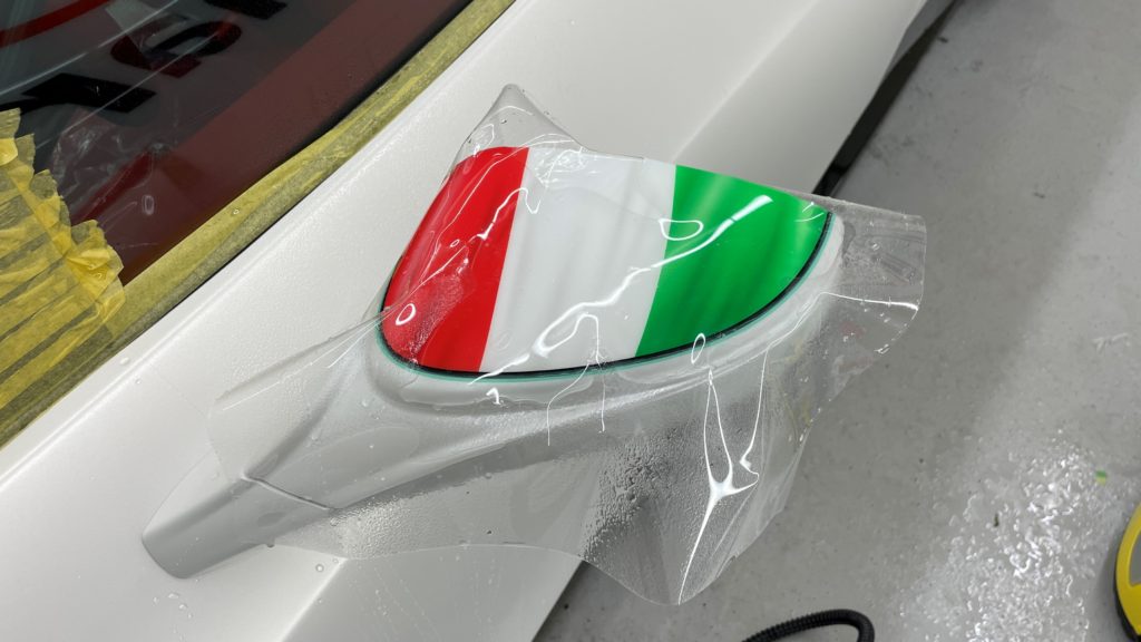 フェラーリ 458 スパイダー の車体全面にプロテクションフィルムの施工しました