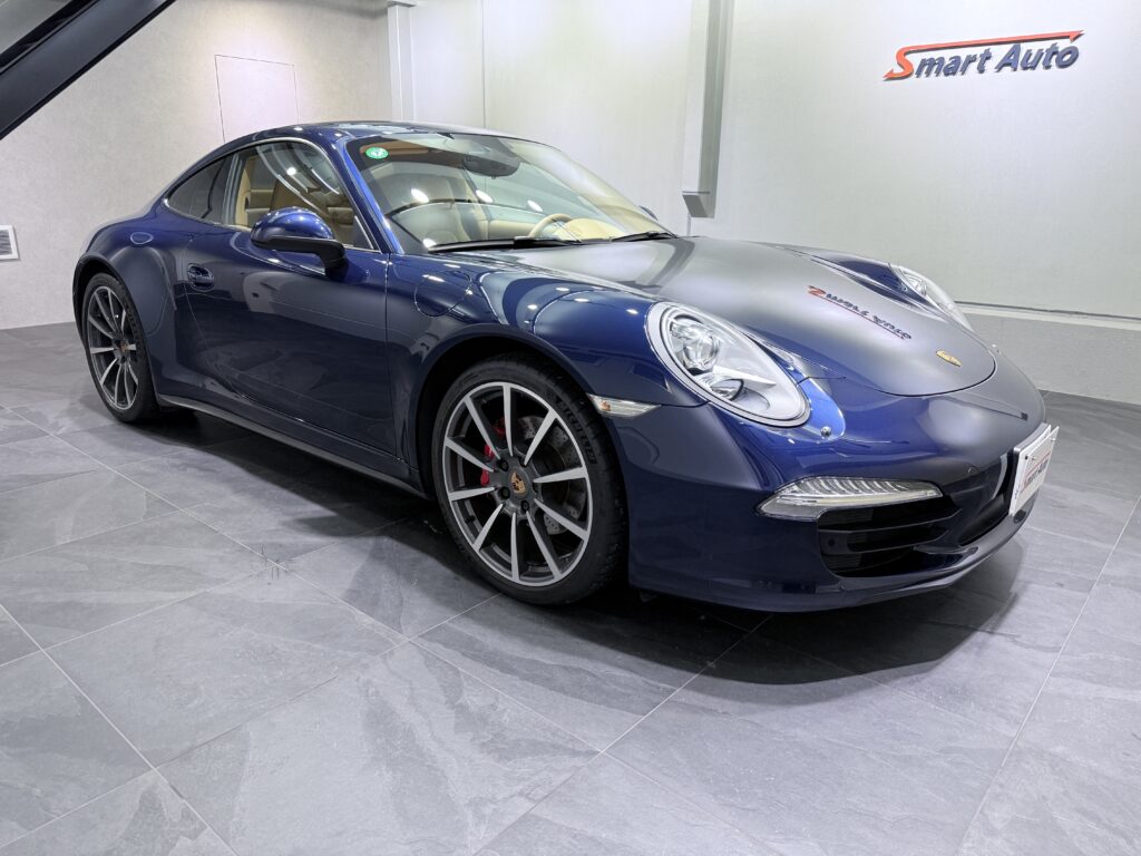 ポルシェ 911 の自然吸気エンジンモデルとして未だ根強い人気を誇る 991 カレラ4 が入庫致しました。