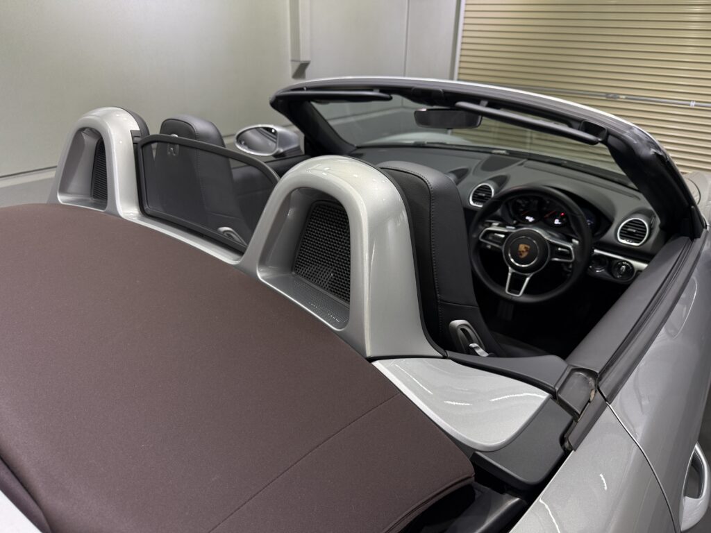 GTシルバーメタリックの ＜ 2018年式 ポルシェ 718 ボクスター ＞ が入ってきました。