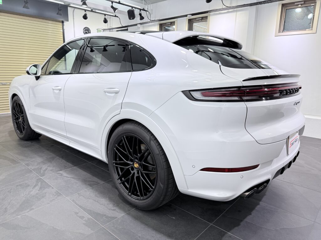 2024年式 ポルシェ カイエン クーペ / 5人乗り仕様・リアコンフォートベンチシート(2+1)が入庫いたしました！！