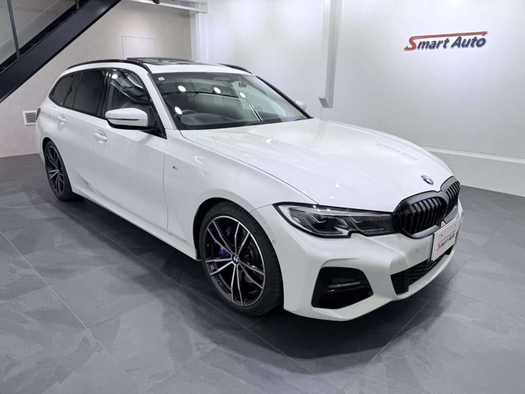 BMWらしい走行性能と実用性を高次元で両立した3シリーズツーリング、320i/Mスポーツが入庫しました。