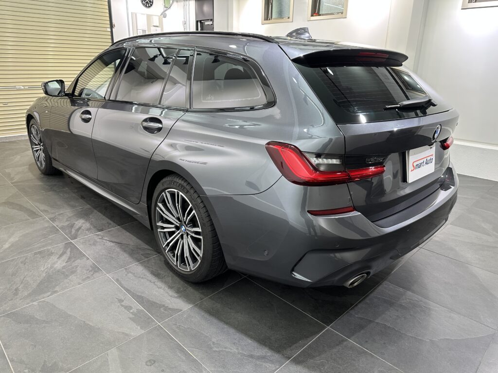 販売車に、Mスポーツ・ワンオーナー < 2021年式 BMW 318i ツーリング > が追加されました。